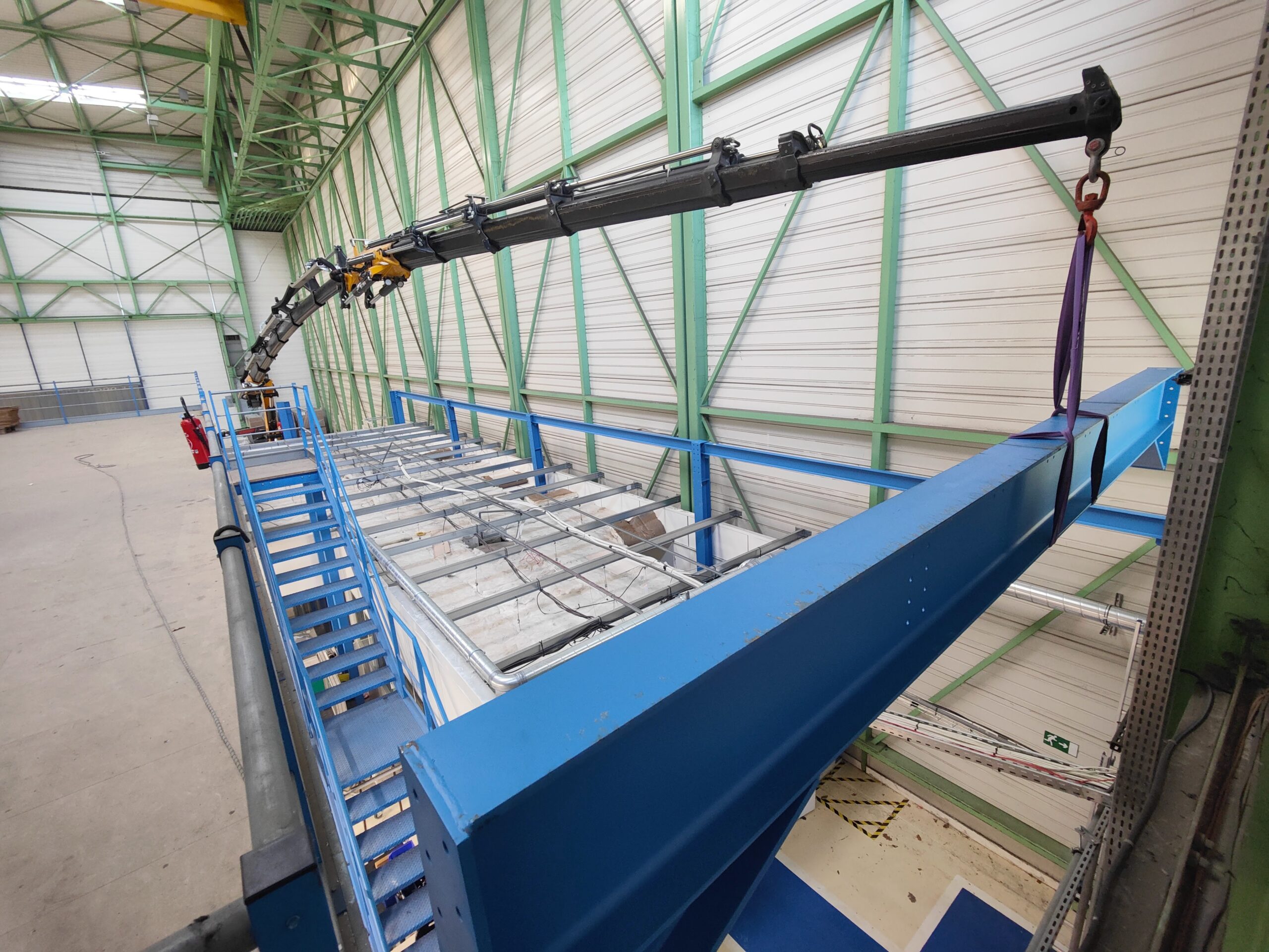 mezzanine_charge_lourde